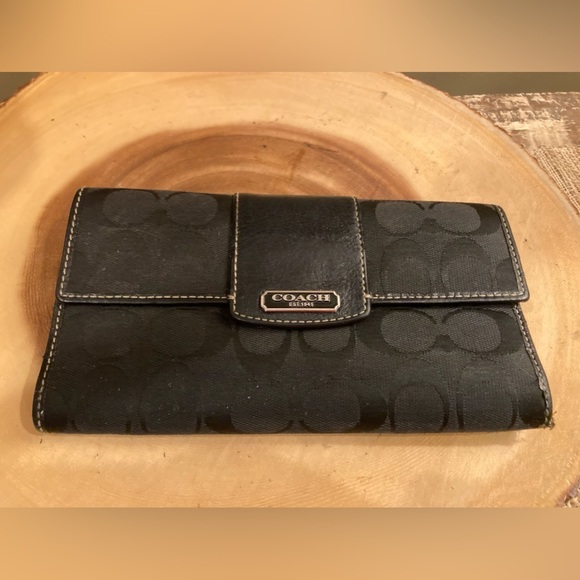 Coach Signature, Trifold Longer Wallet Black Print Pink  Leather Interior. - Picture 2 of 8